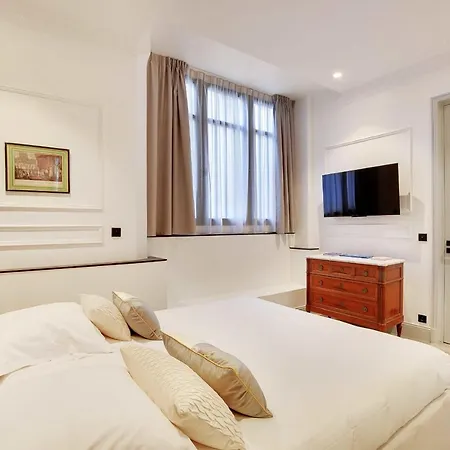 Amazing 3br8p - Place De L'etoile Apartment Paris